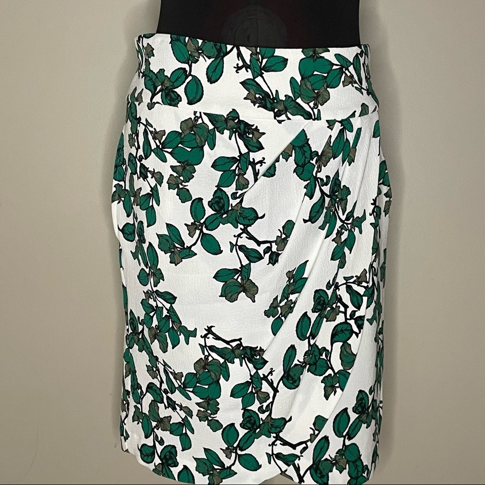 Eva Mendes Floral Skirt